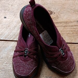 Comfortview Burgundy Textured Slip-On Flats